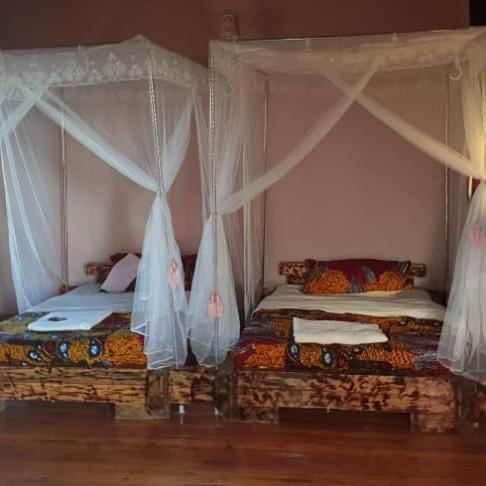 Elite Backpackers Services Masaka Екстериор снимка