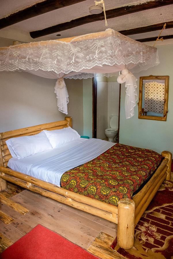 Elite Backpackers Services Masaka Екстериор снимка