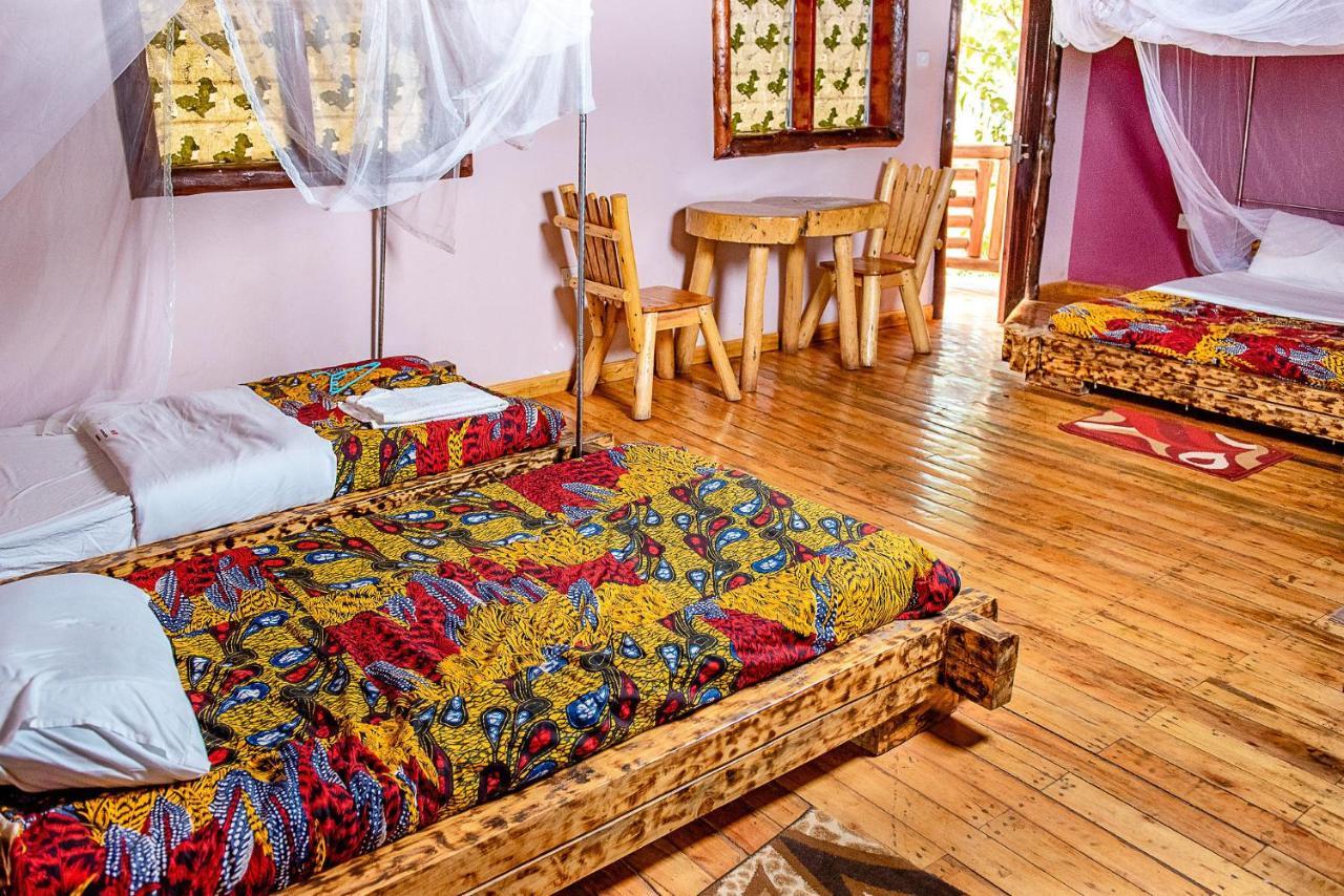 Elite Backpackers Services Masaka Екстериор снимка