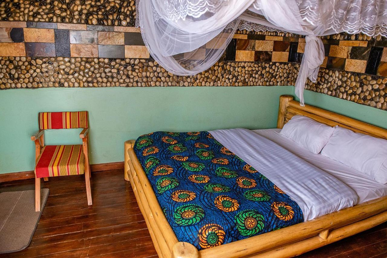 Elite Backpackers Services Masaka Екстериор снимка