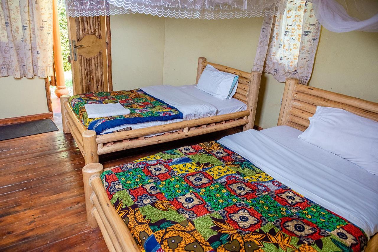 Elite Backpackers Services Masaka Екстериор снимка