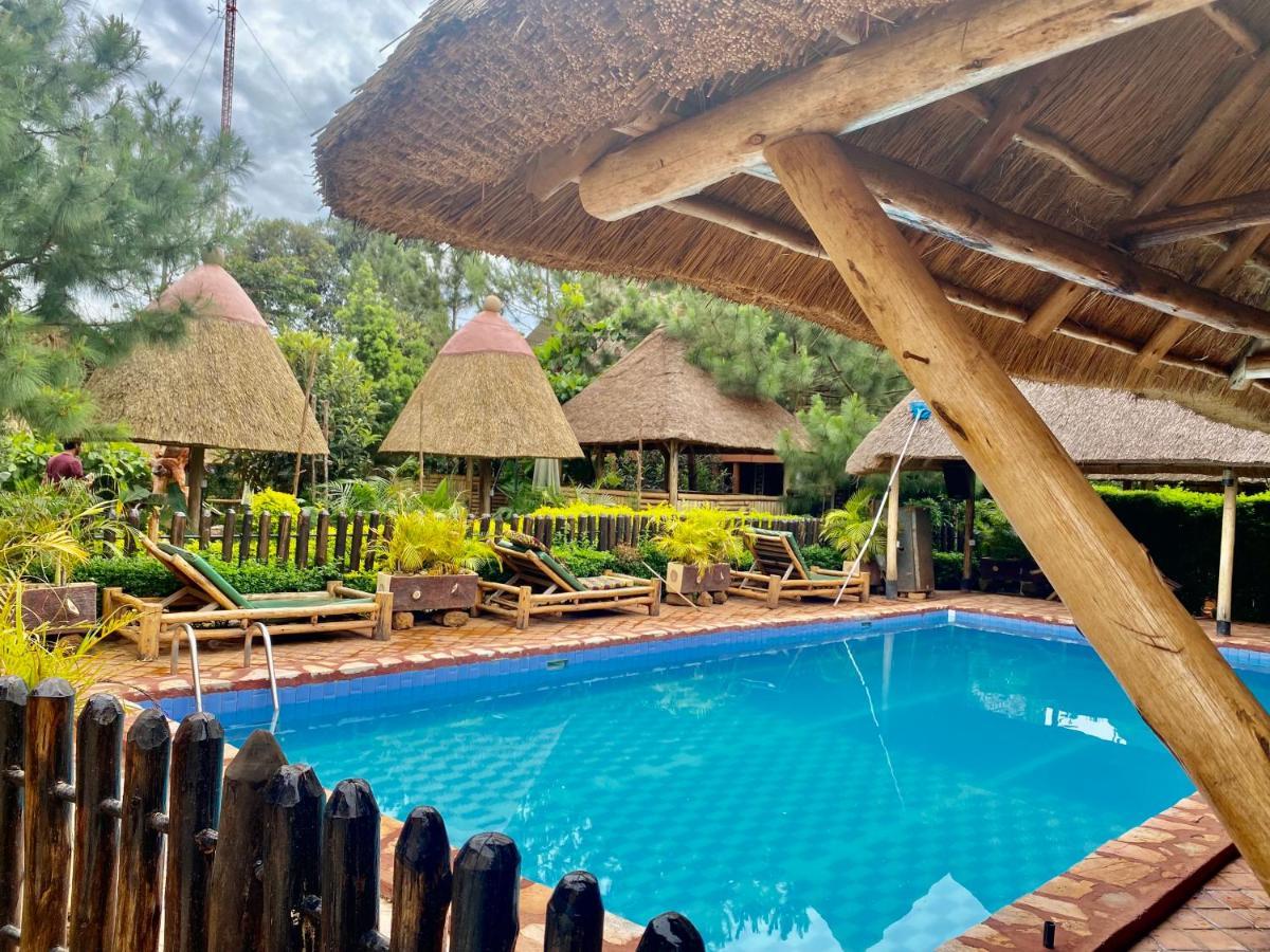 Elite Backpackers Services Masaka Екстериор снимка