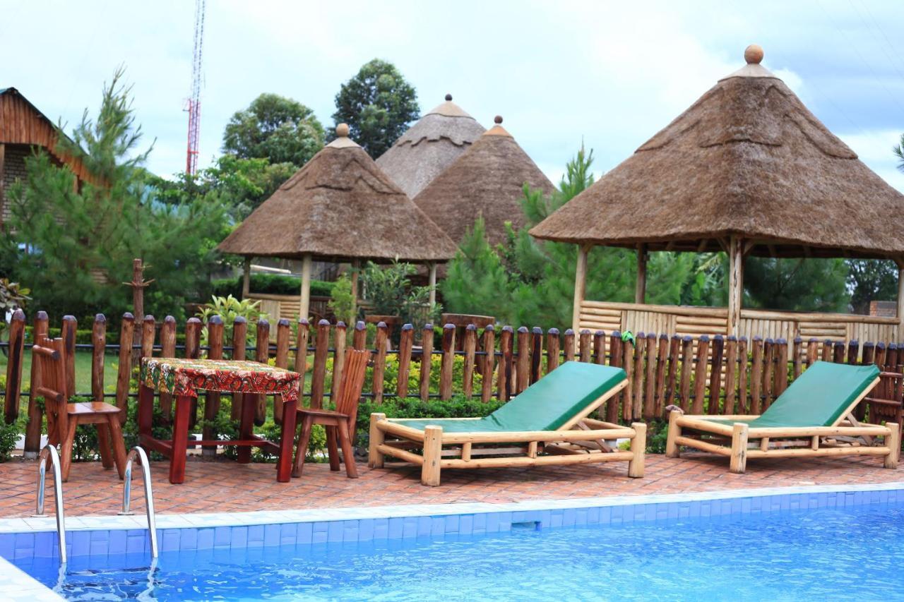 Elite Backpackers Services Masaka Екстериор снимка