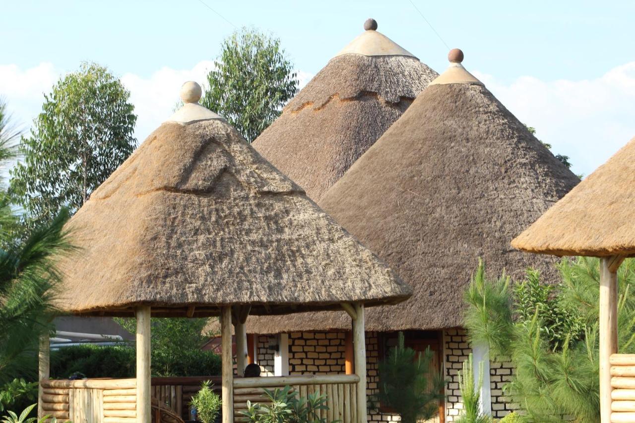 Elite Backpackers Services Masaka Екстериор снимка
