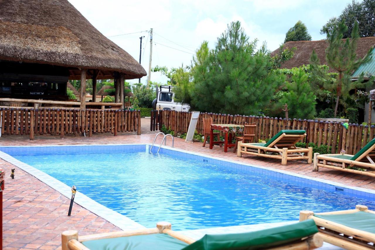 Elite Backpackers Services Masaka Екстериор снимка