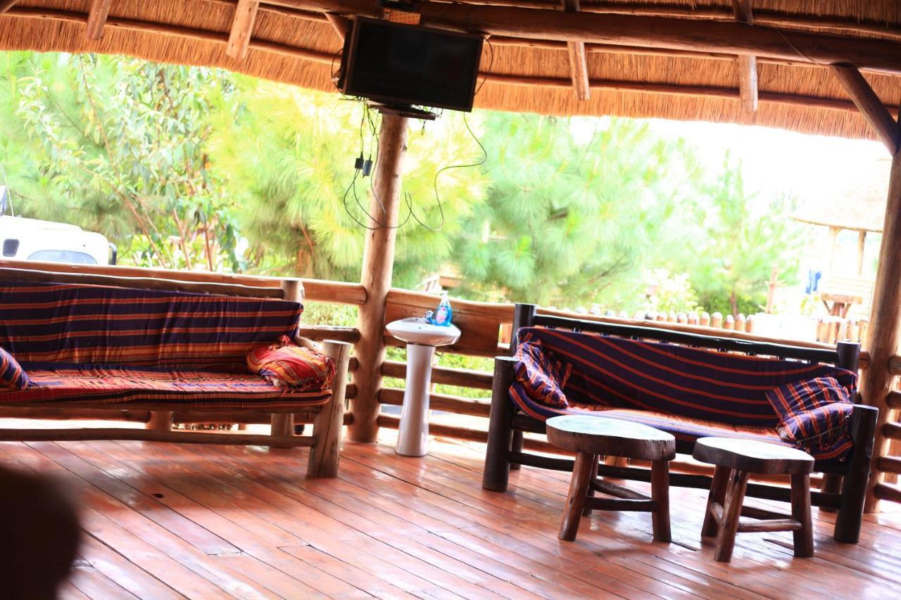 Elite Backpackers Services Masaka Екстериор снимка
