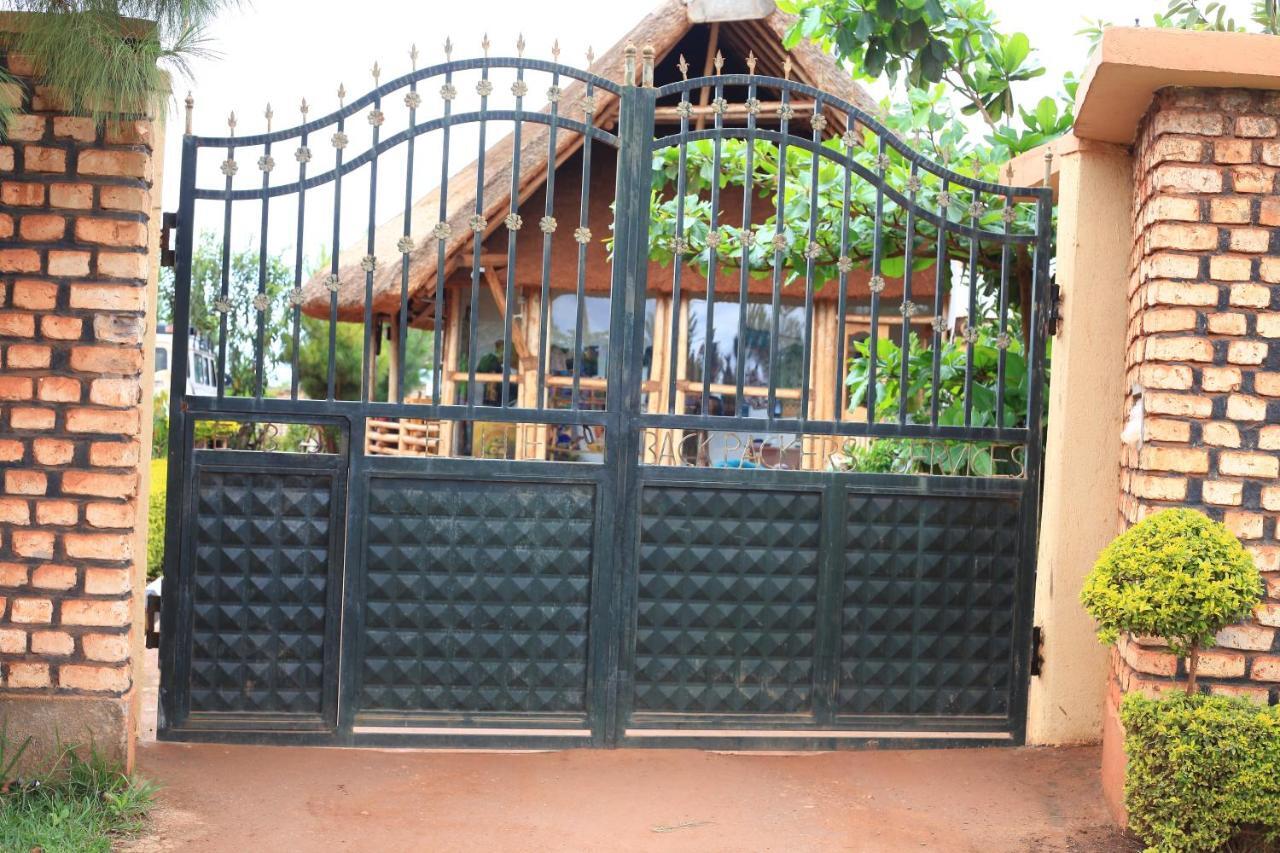 Elite Backpackers Services Masaka Екстериор снимка